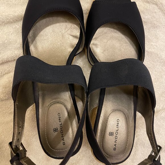 Espadrilles Bandolino Navy Wedge Sandals (Macy's) - size 8 - like new - Picture 6 of 6